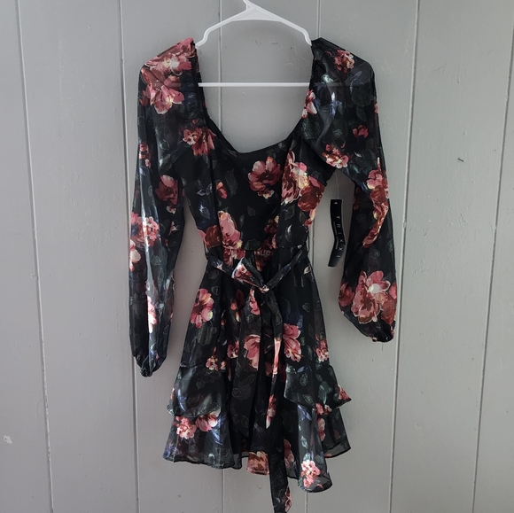 Trixxi Dresses & Skirts - TRIXXI NWT DRESS